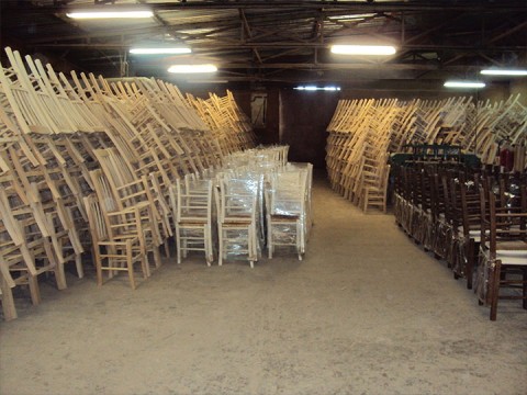 Καρέκλες έτοιμες για παράδοση
